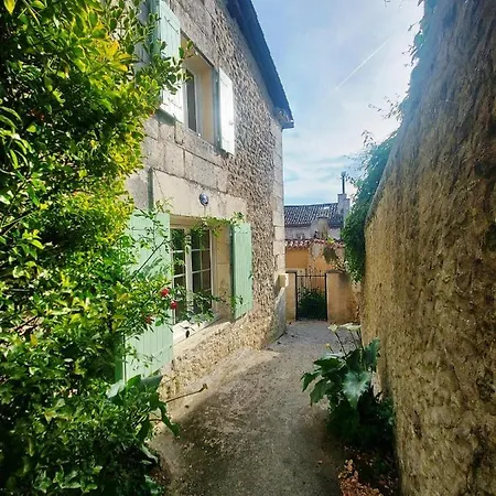 Holiday home Maison Le Troubadour